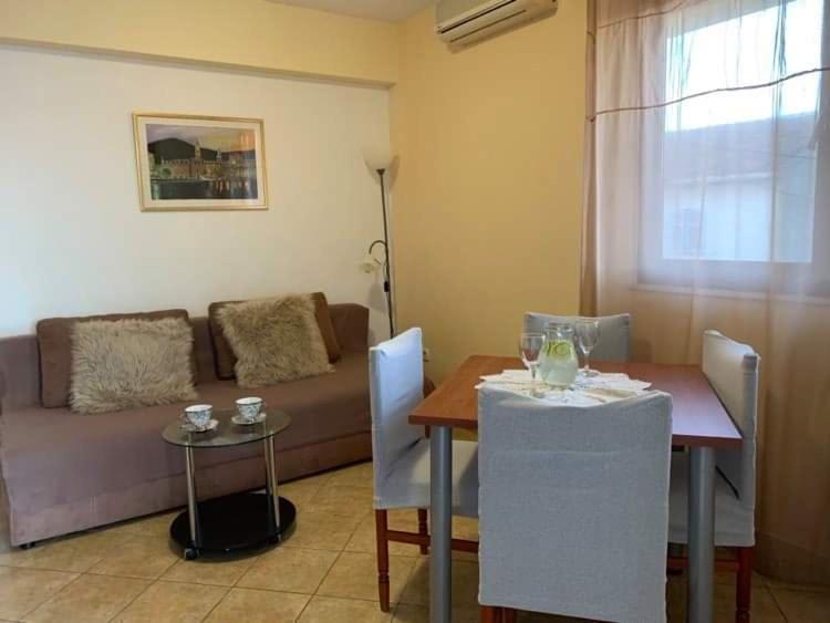 Fresh Apartments Dar Orlic Трогір Екстер'єр фото
